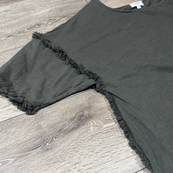 •Sold•  Umgee Olive Green Frayed High Low Tee - Picture 6 of 13
